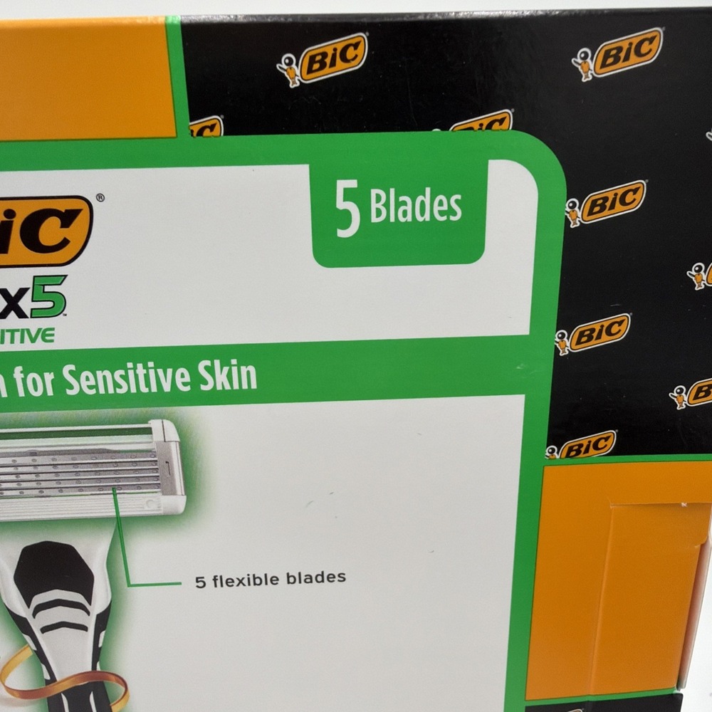 BIC Flex 5 Sensitive Razor 6+1 Gift Set for Men - Picture 7 of 10